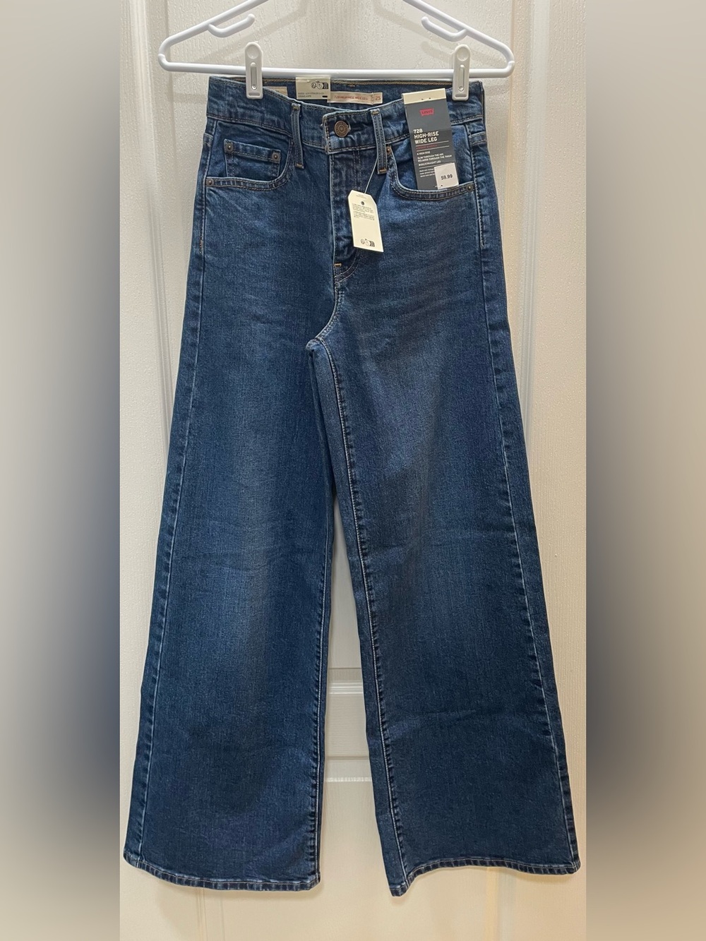 Levi's 728 High-Rise Wide Leg 25x32